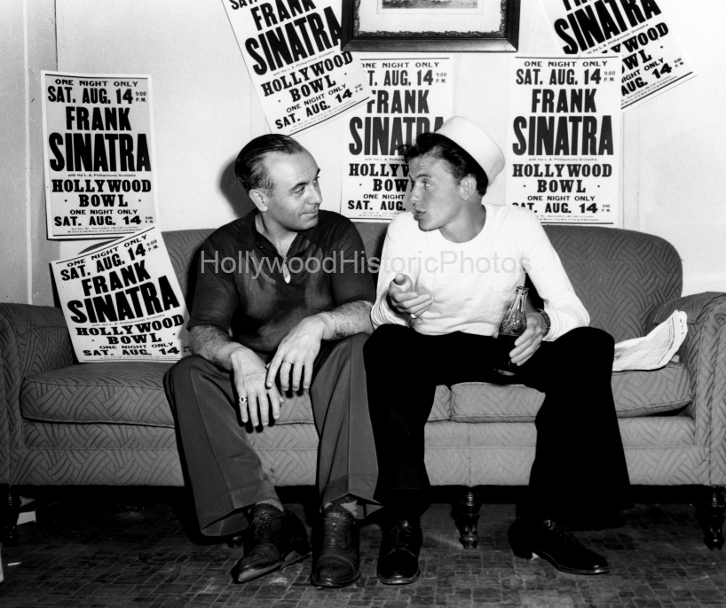 Frank Sinatra 1943 1 Appearing at the Hollywood Bowl Aug. 14, 1943 WM.jpg
